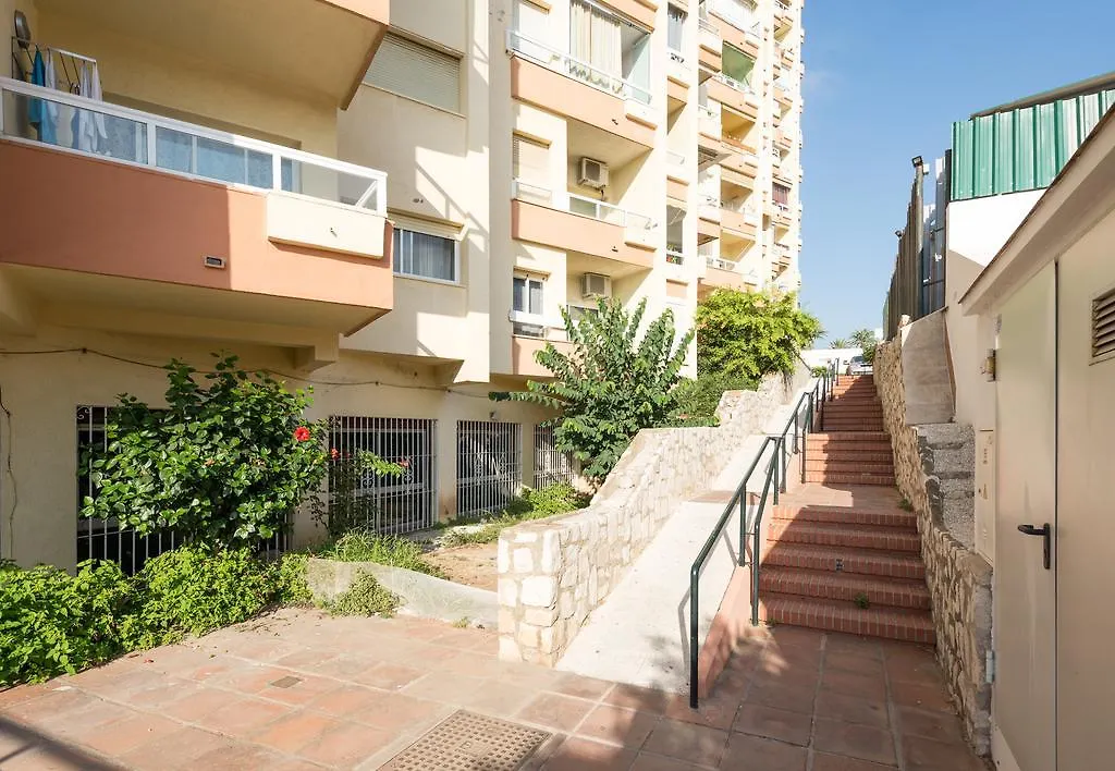 Apartamento MalagaSuite Front Beach Benalmádena